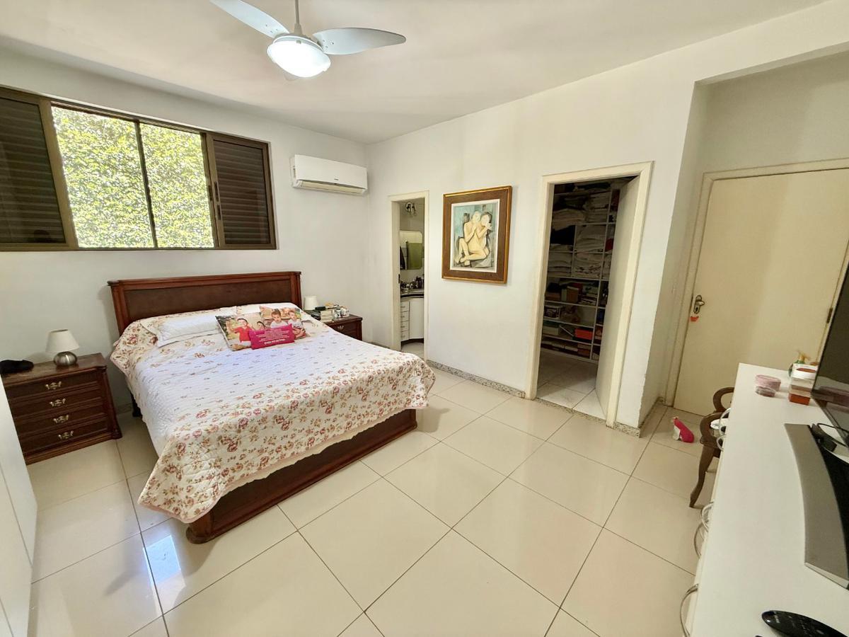 Casa, Bandeirantes (pampulha), 3 Quartos, 4 Vagas, 3 Suítes