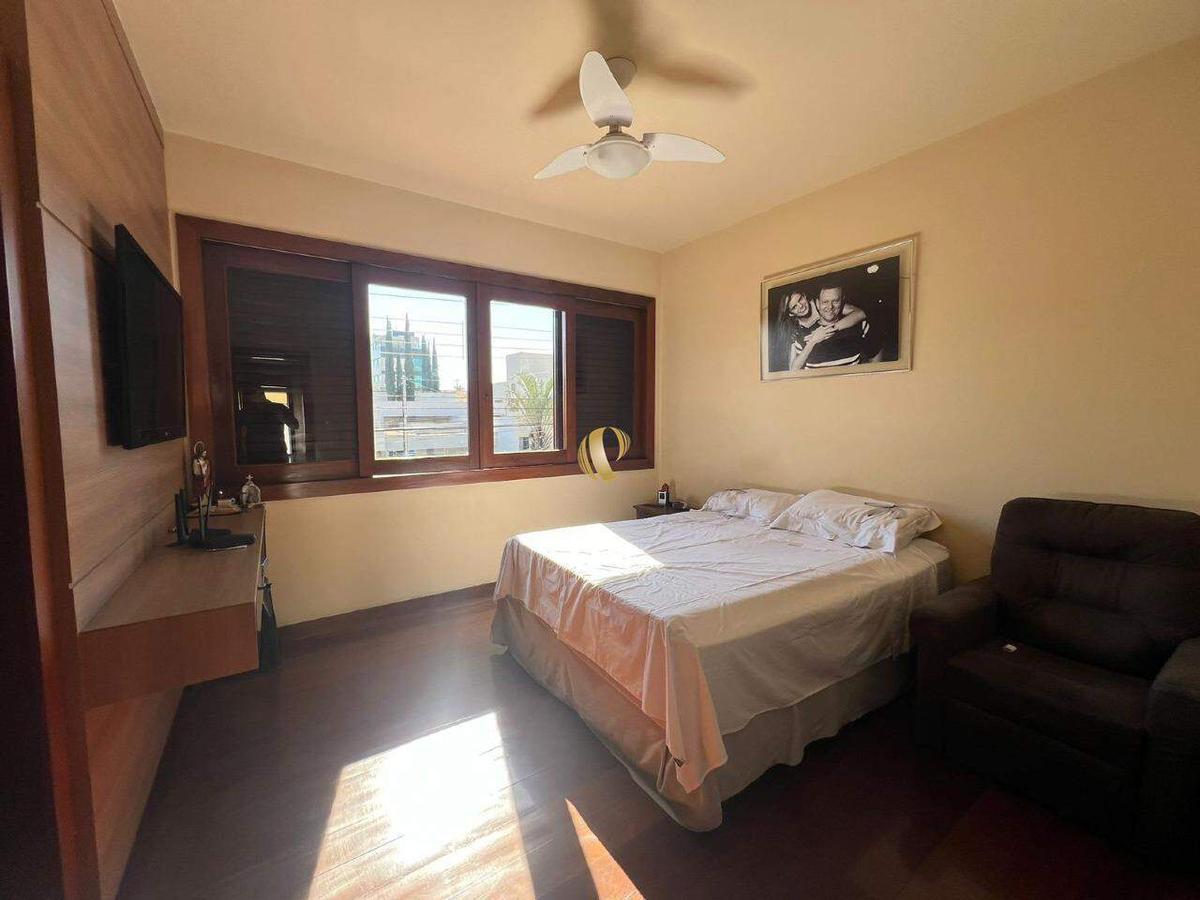 Casa, Jardim Arizona, 5 Quartos, 4 Vagas, 2 Suítes