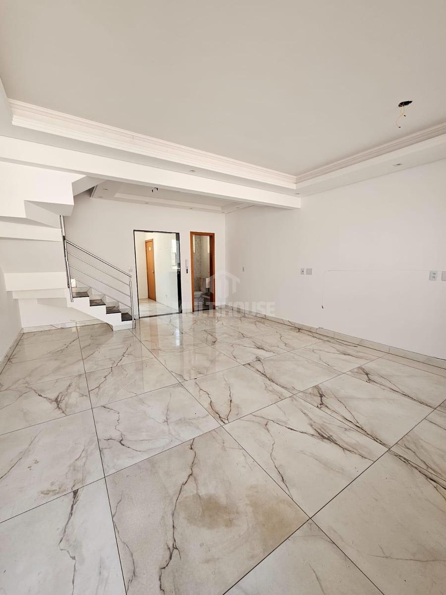 Casa, Santa Mônica, 3 Quartos, 2 Vagas, 1 Suíte