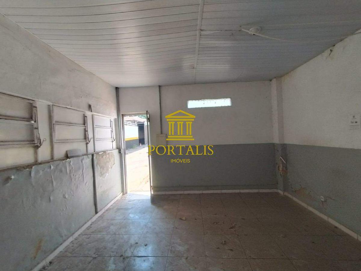 Galpão, Prado, 0 Quarto, 20 Vagas