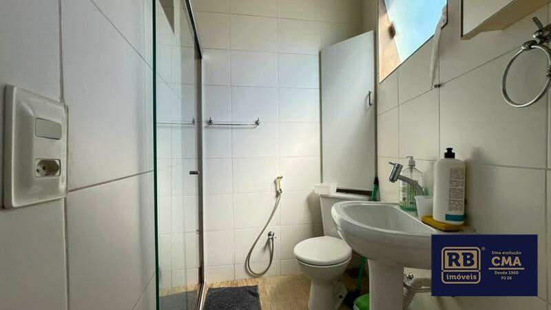 Apartamento, Floresta, 6 Quartos, 0 Vaga, 1 Suíte
