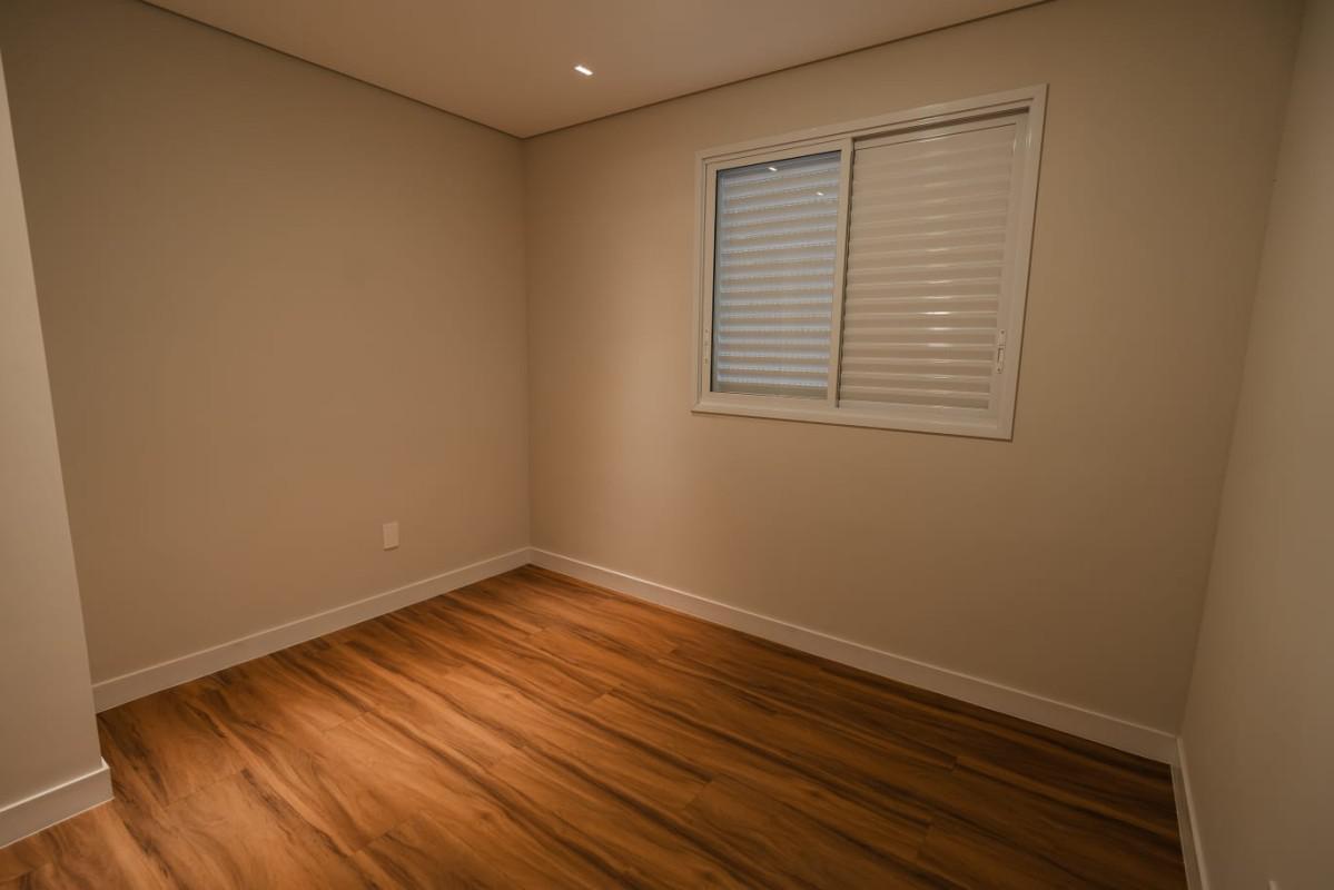 Apartamento, Floresta, 3 Quartos, 2 Vagas, 1 Suíte