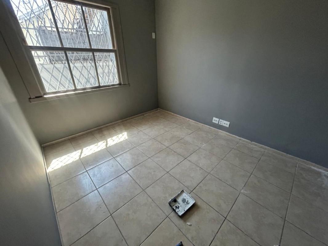 Casa, Vila Paris, 3 Quartos, 0 Vaga, 1 Suíte