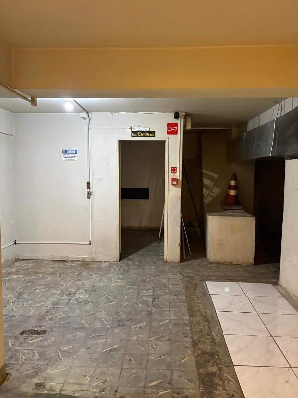 Andar, Centro, 0 Quarto, 0 Vaga