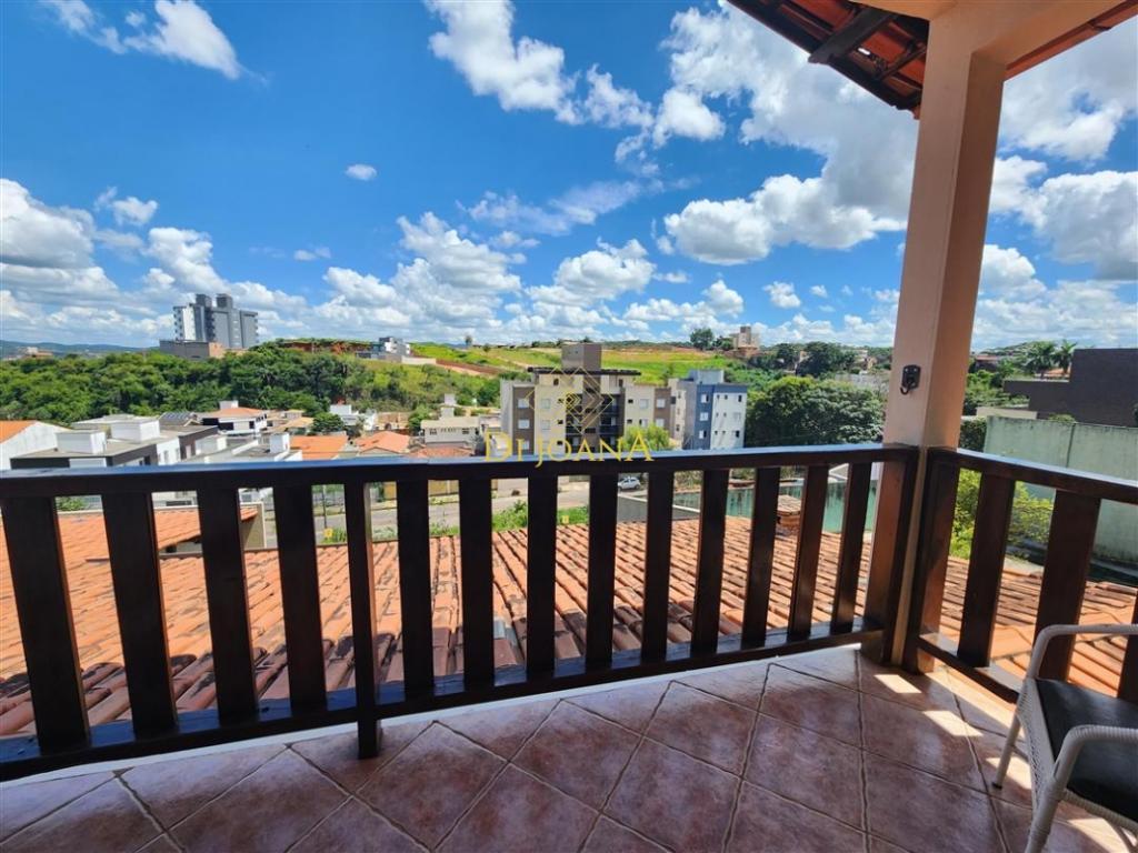 Casa, Guarujá, 4 Quartos, 4 Vagas, 1 Suíte