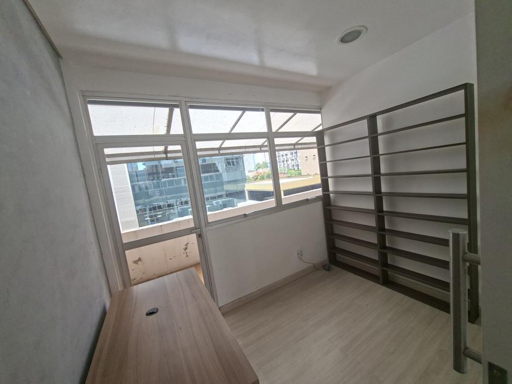 Sala, Savassi, 0 Quarto, 4 Vagas