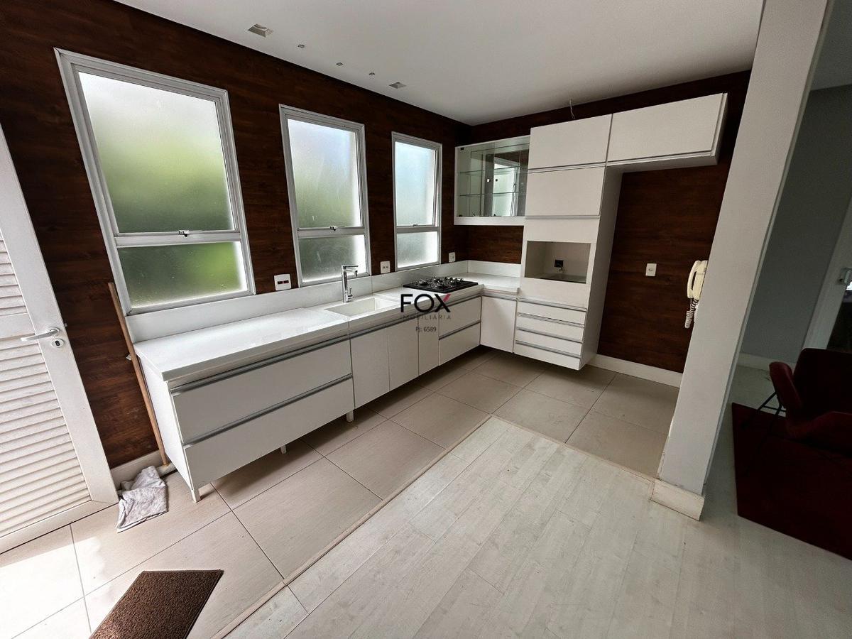 Casa, Estoril, 4 Quartos, 6 Vagas, 1 Suíte