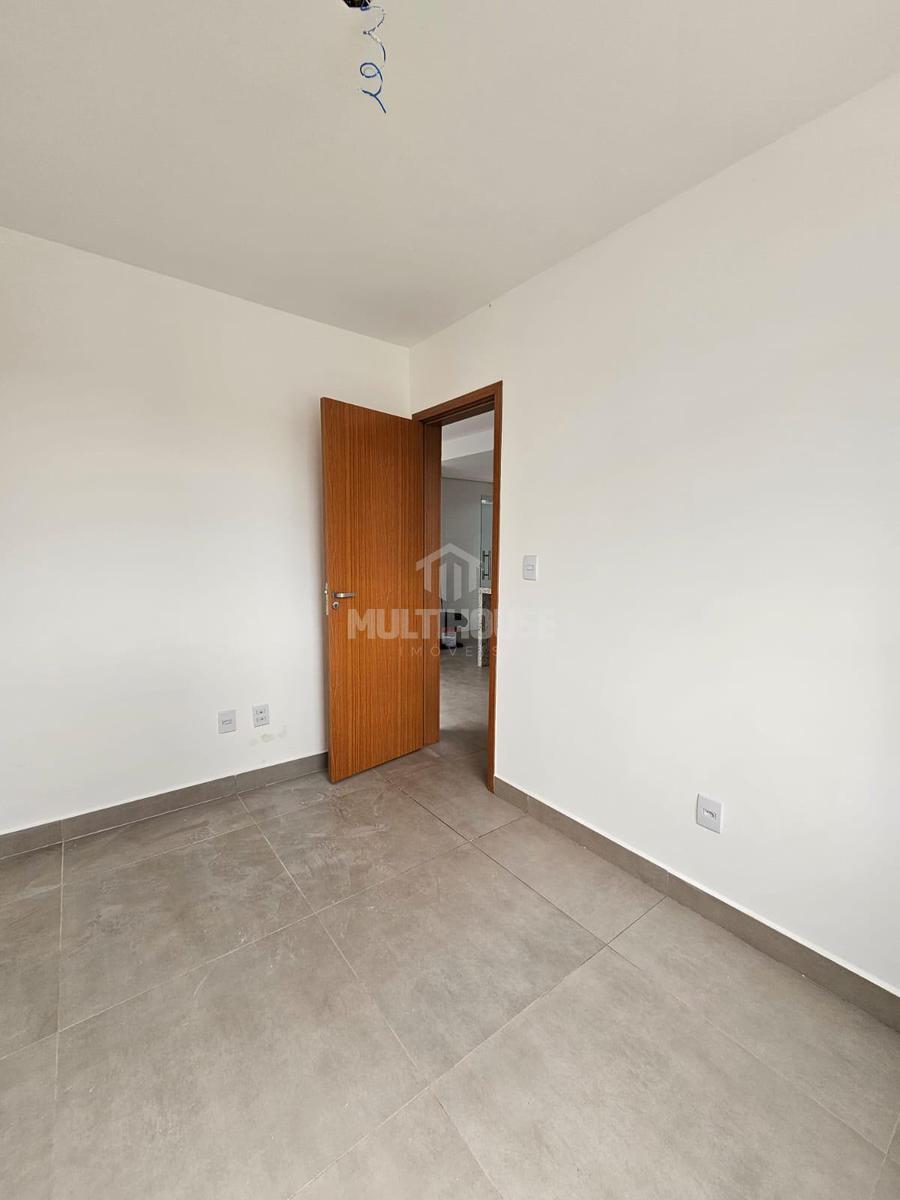 Apartamento, Candelária, 2 Quartos, 2 Vagas, 1 Suíte