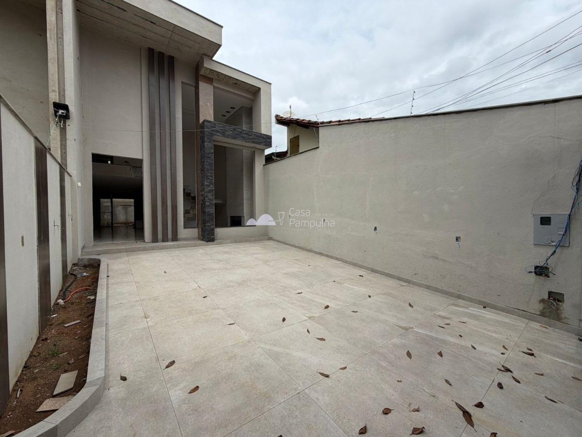 Casa, Planalto, 4 Quartos, 4 Vagas, 1 Suíte