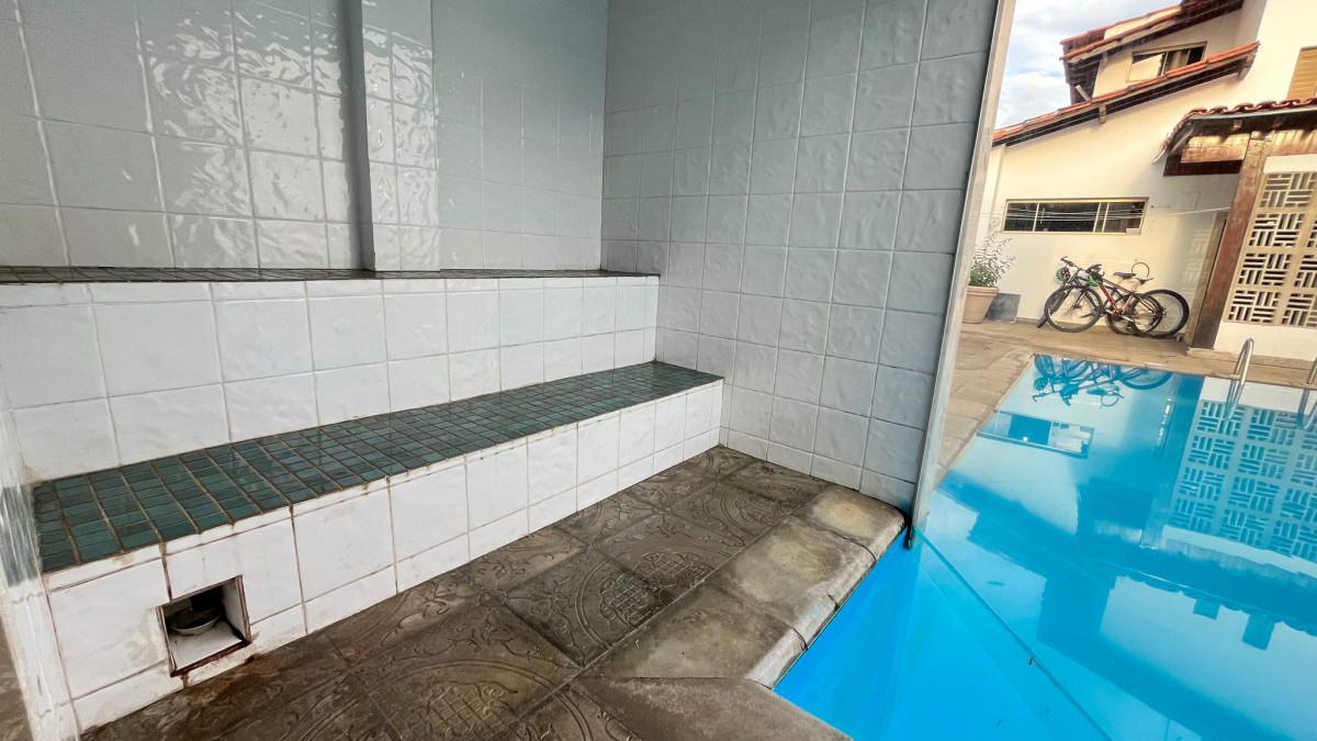 Casa, Castelo, 5 Quartos, 3 Vagas, 1 Suíte