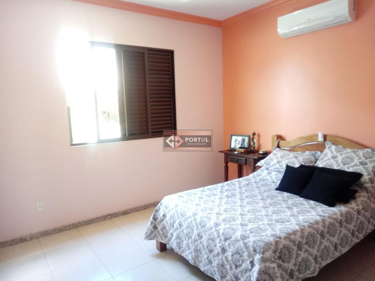 Casa, Itapoã, 4 Quartos, 2 Vagas, 1 Suíte
