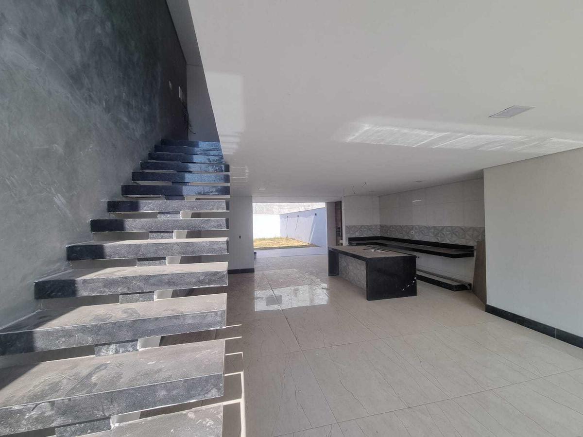 Casa, Jardim Riacho das Pedras, 3 Quartos, 4 Vagas, 1 Suíte