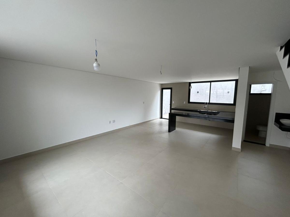 Casa, Fonte Grande, 3 Quartos, 2 Vagas, 1 Suíte