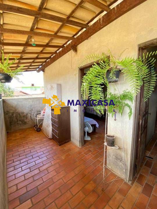 Casa, Trevo, 3 Quartos, 6 Vagas, 1 Suíte