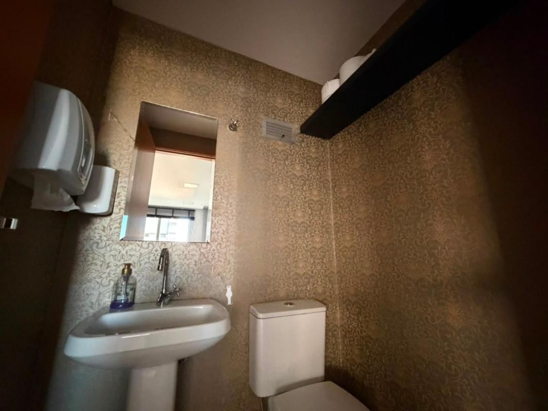 Sala, Barro Preto, 0 Quarto, 2 Vagas