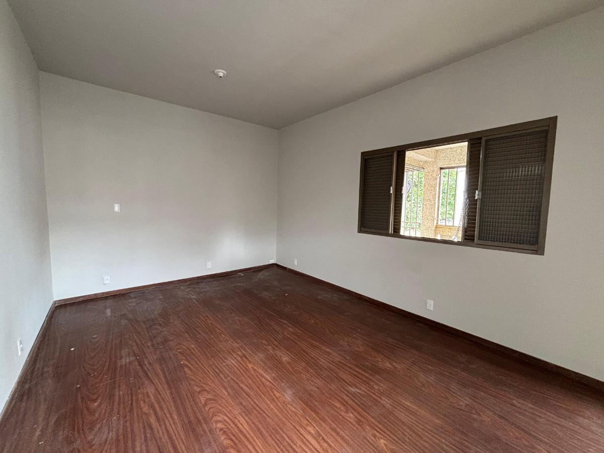 Casa, Centro, 3 Quartos, 5 Vagas, 1 Suíte