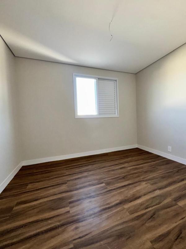 Apartamento, Sagrada Família, 2 Quartos, 2 Vagas, 1 Suíte