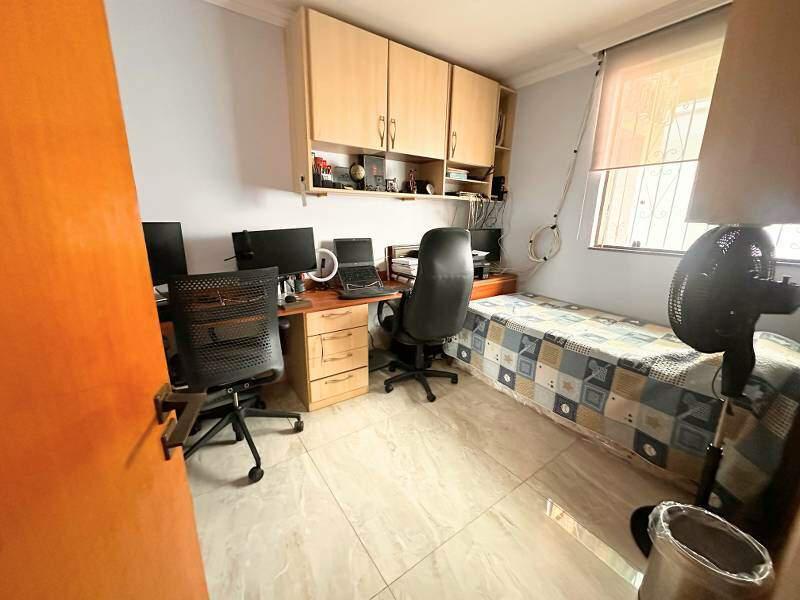 Casa, Fernão Dias, 3 Quartos, 2 Vagas, 1 Suíte