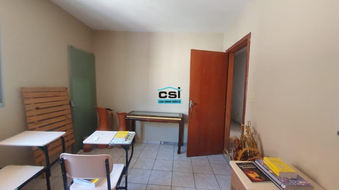 Casa, Lagoinha, 6 Quartos, 0 Vaga, 2 Suítes