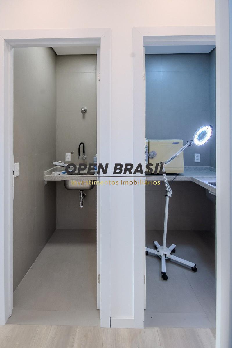 Galpão, Prado, 2 Quartos, 0 Vaga, 2 Suítes