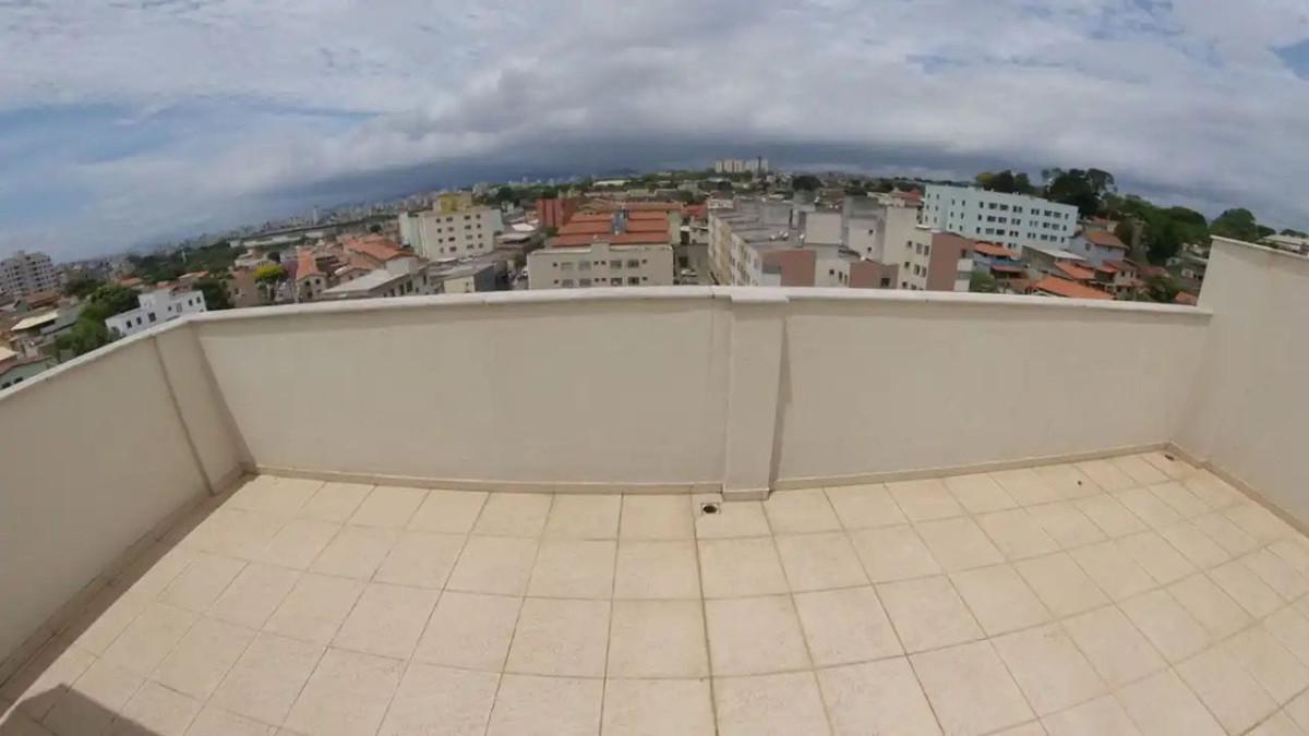 Cobertura, João Pinheiro, 2 Quartos, 2 Vagas, 2 Suítes