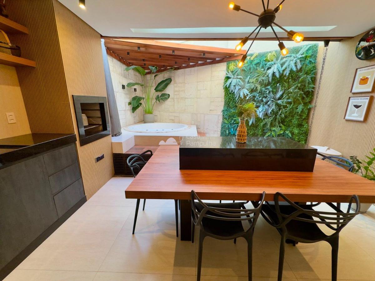 Casa, Santa Mônica, 3 Quartos, 2 Vagas, 1 Suíte
