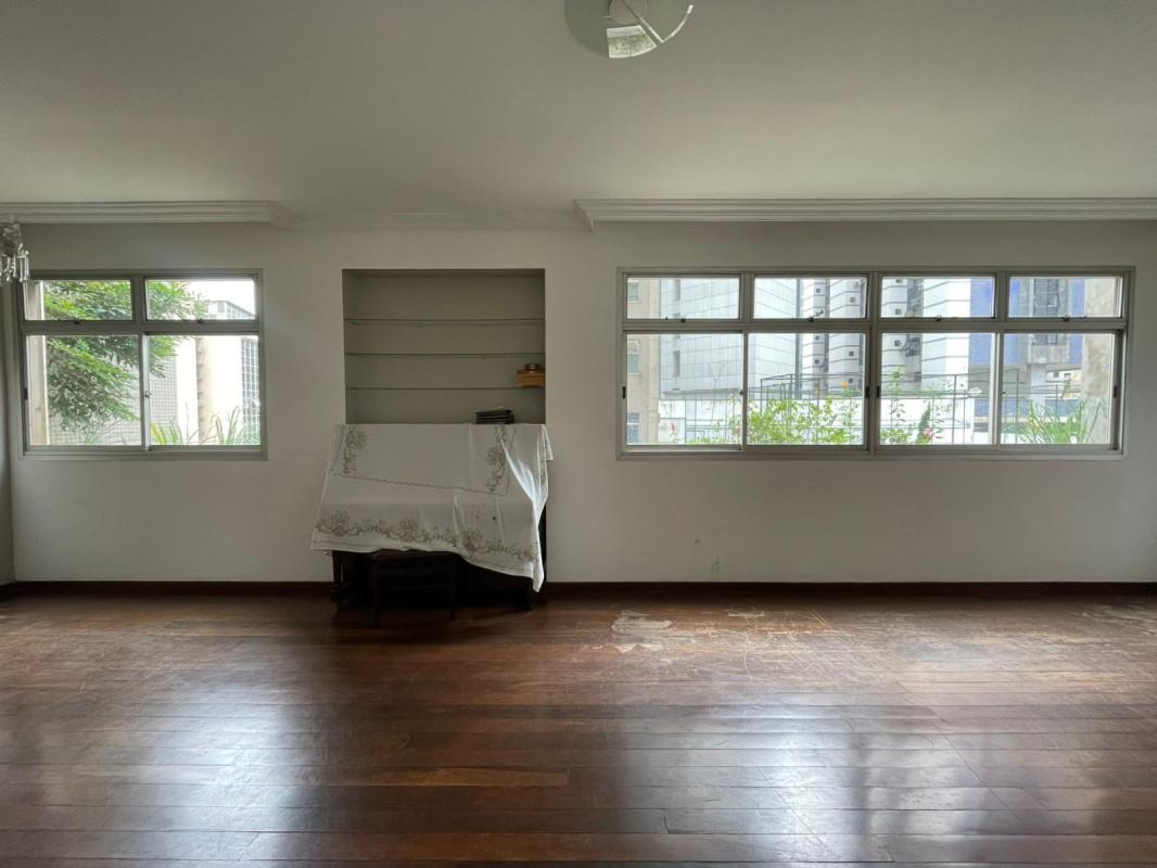 Apartamento, Funcionários, 4 Quartos, 2 Vagas, 1 Suíte