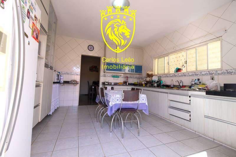 Casa, Planalto, 5 Quartos, 5 Vagas, 1 Suíte