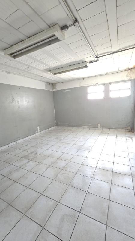 Galpão, Prado, 0 Quarto, 9 Vagas