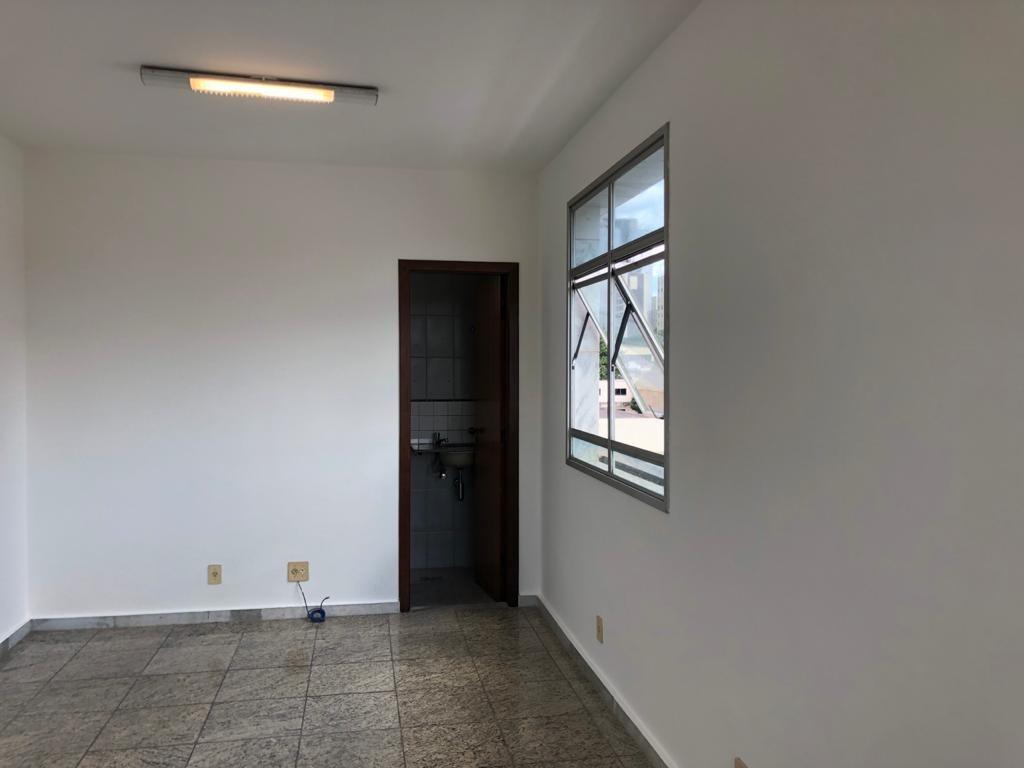 Sala, Barro Preto, 0 Quarto, 0 Vaga