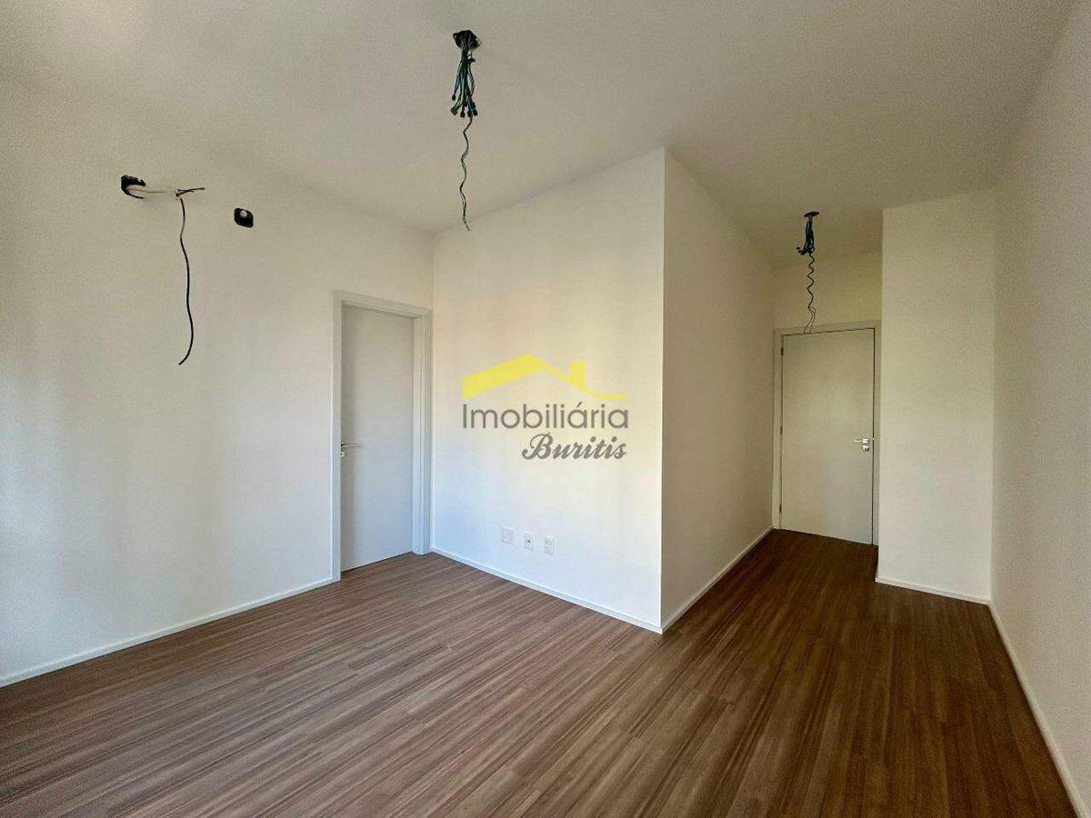 Apartamento, Vila da Serra, 3 Quartos, 4 Vagas, 1 Suíte