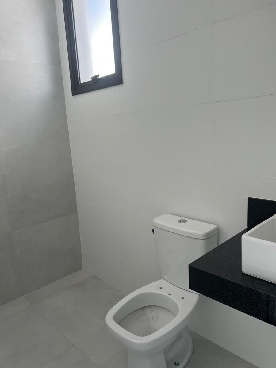 Casa, Santa Cruz, 3 Quartos, 3 Vagas, 3 Suítes