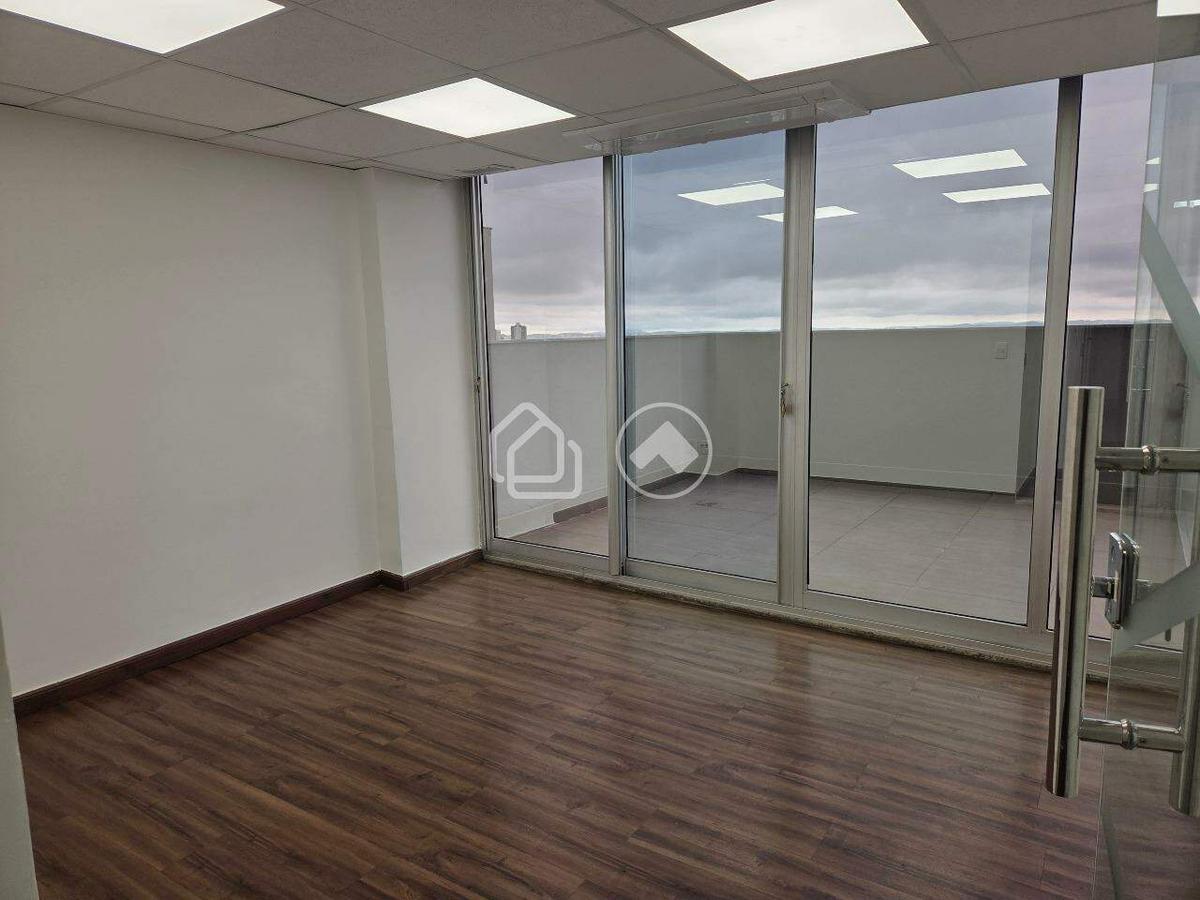 Sala, Estoril, 7 Vagas