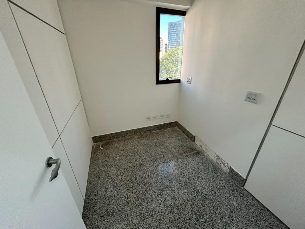 Sala, Savassi, 0 Quarto, 2 Vagas