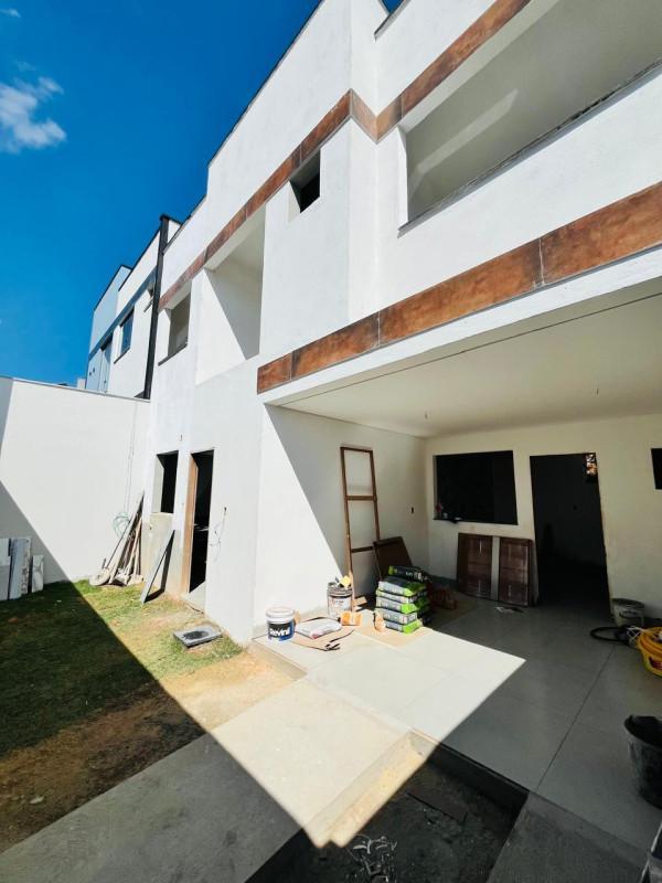 Casa, Monte Verde, 2 Quartos, 1 Vaga, 1 Suíte