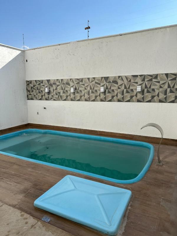 Casa, Europa, 4 Quartos, 4 Vagas, 1 Suíte