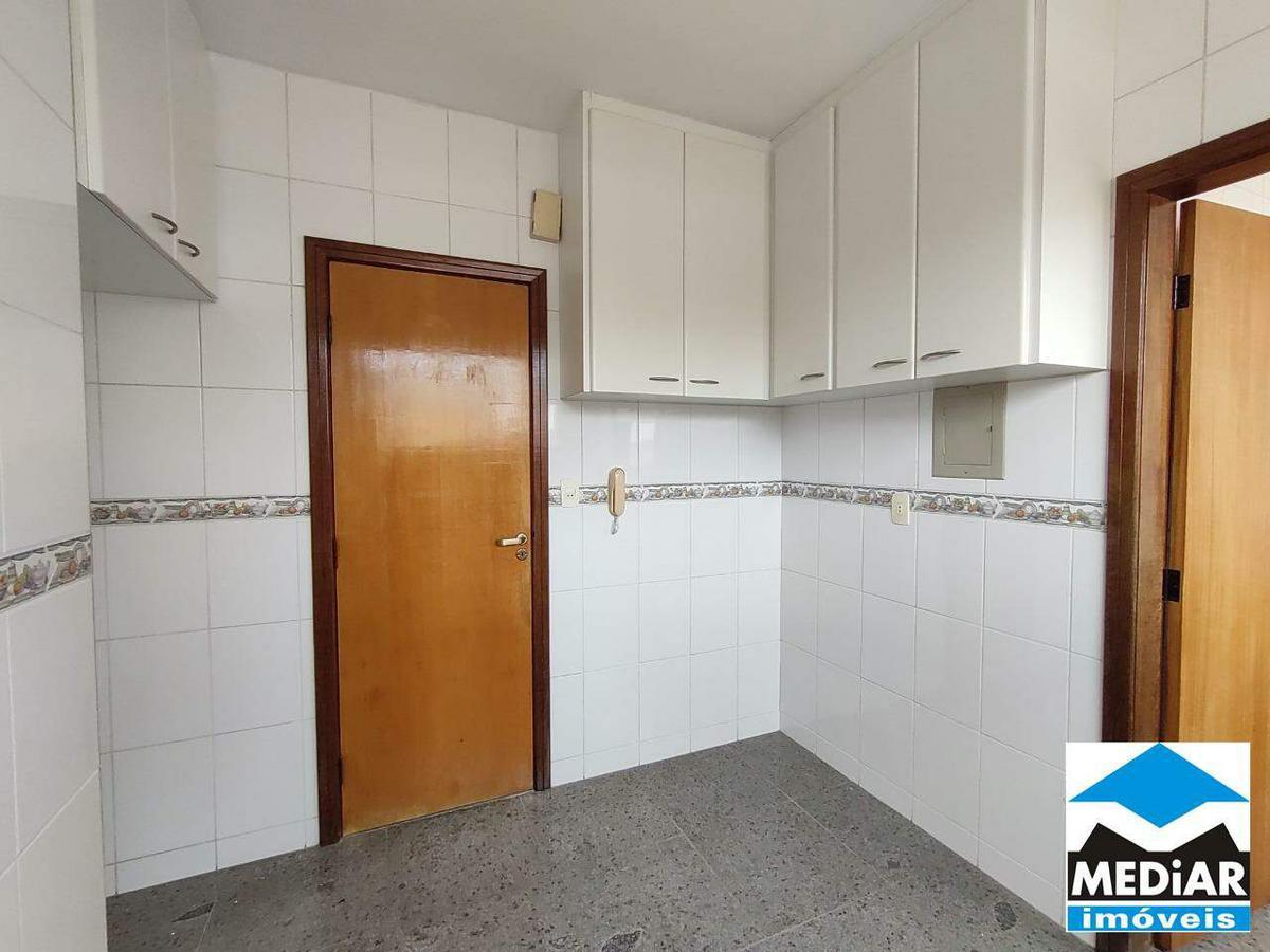 Apartamento, Sagrada Família, 3 Quartos, 2 Vagas, 1 Suíte
