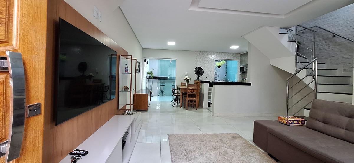 Casa, Planalto, 3 Quartos, 2 Vagas, 1 Suíte