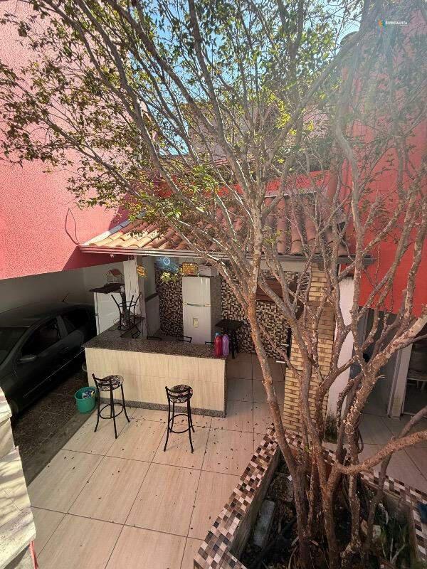 Casa, Monte Carlo, 5 Quartos, 2 Vagas, 1 Suíte