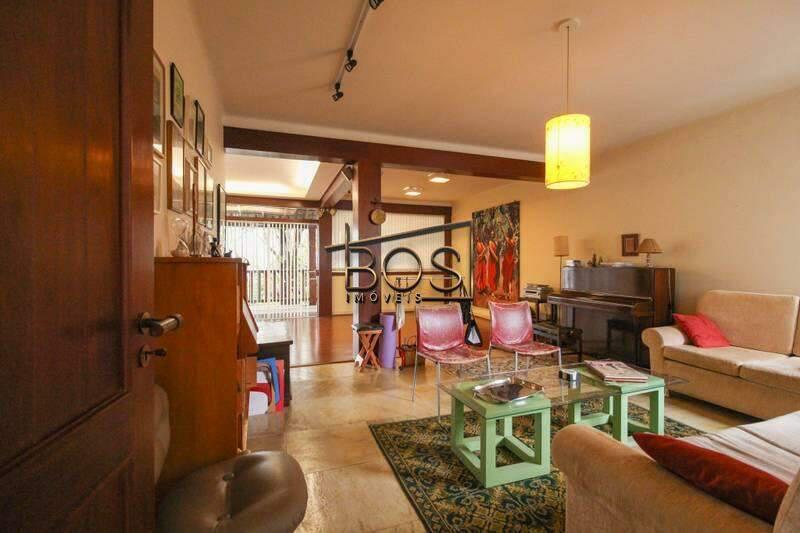 Casa, Serra, 4 Quartos, 5 Vagas, 1 Suíte