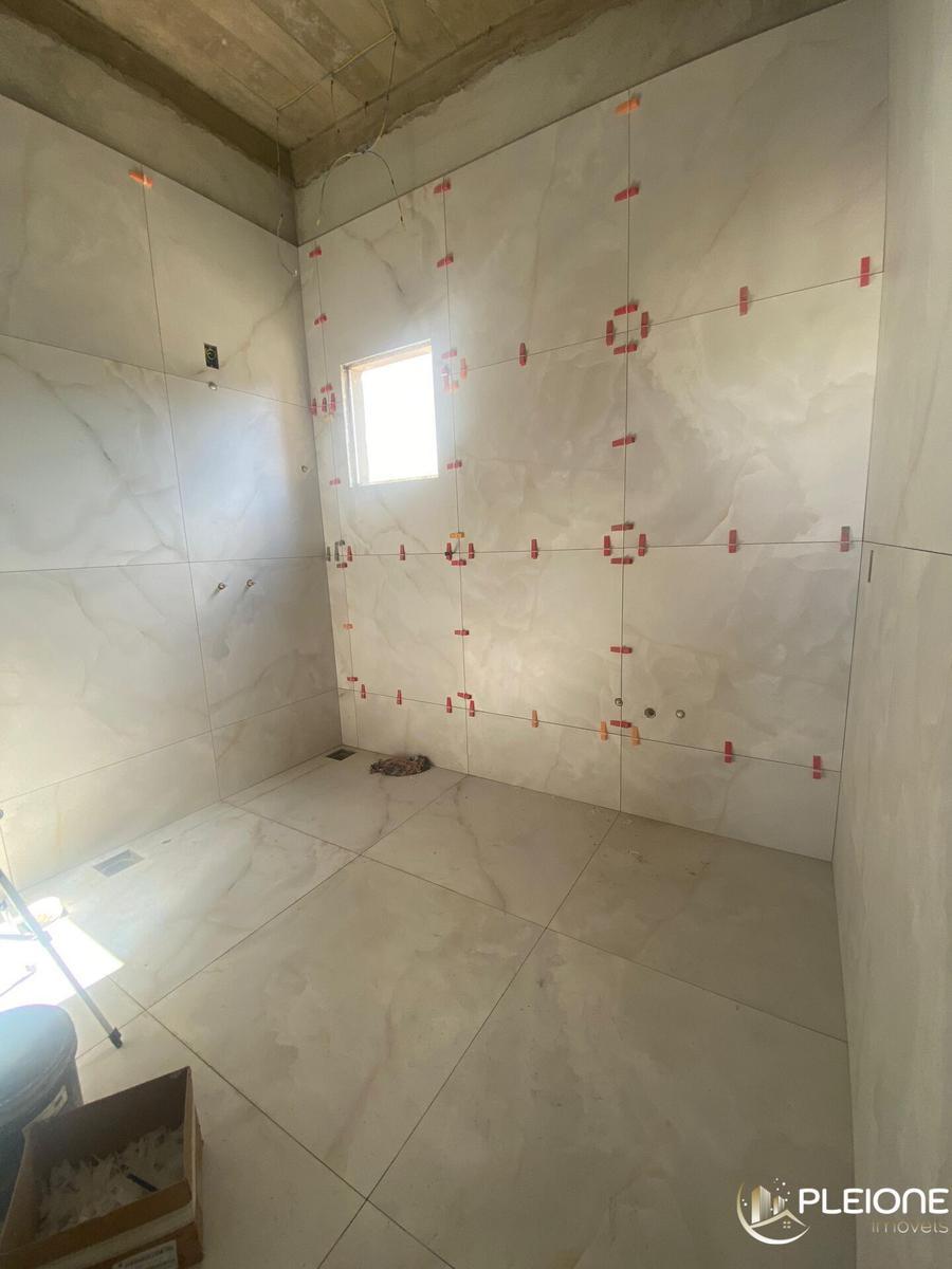 Casa, Tropical, 3 Quartos, 4 Vagas, 3 Suítes