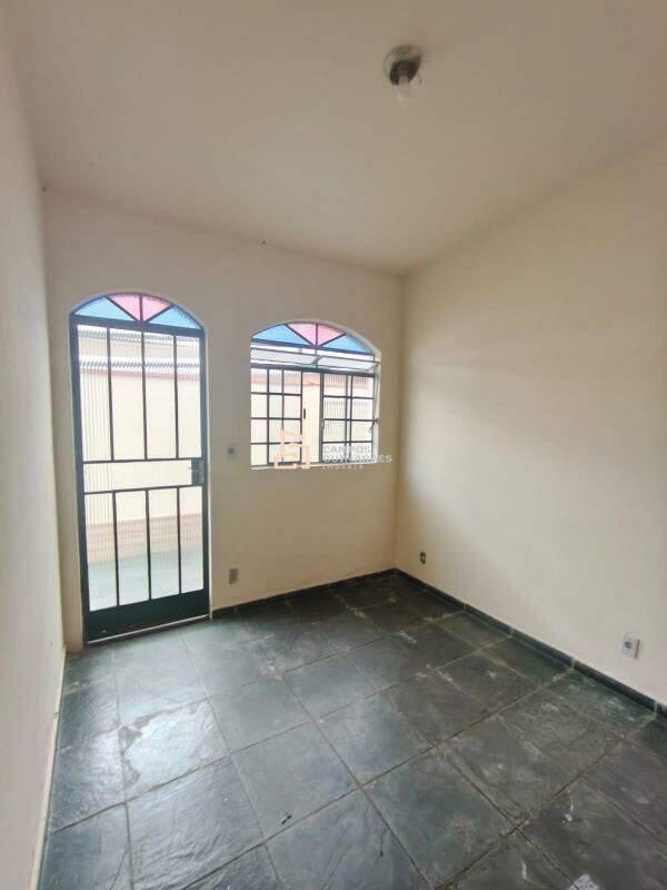 Casa, Bosque de Ibirité, 2 Quartos, 3 Vagas