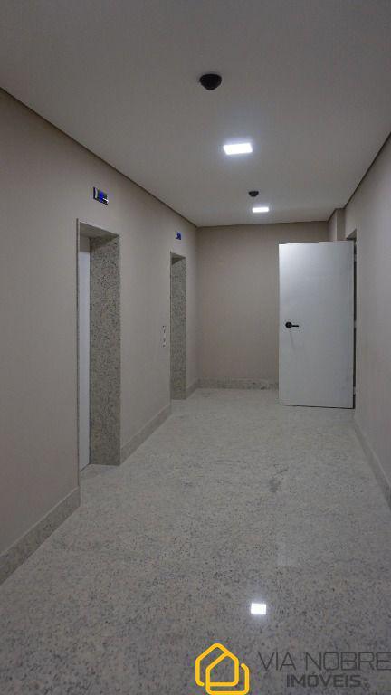 Sala, Lourdes, 7 Vagas