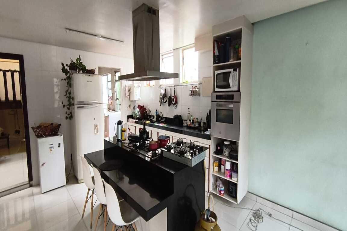 Casa, Santa Lúcia, 6 Quartos, 3 Vagas, 1 Suíte