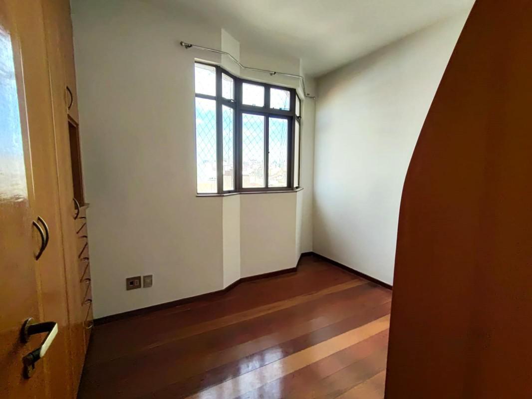 Casa, Inconfidentes, 5 Quartos, 8 Vagas, 2 Suítes