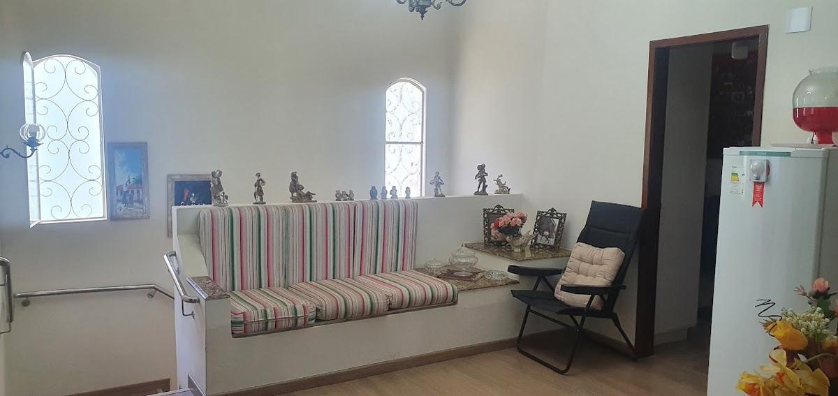 Casa, Buritis, 4 Quartos, 3 Vagas, 2 Suítes