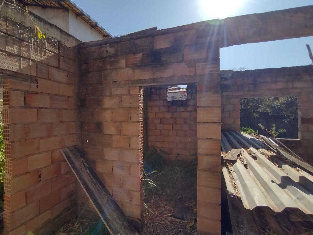 Lote, Centro, 0 Quarto, 0 Vaga