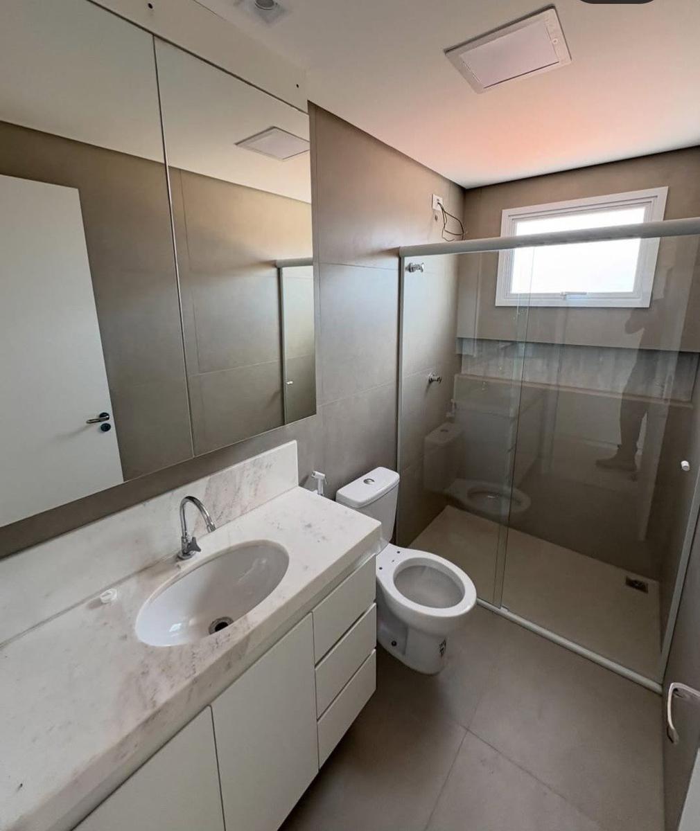 Apartamento, Esplanada, 2 Quartos, 1 Vaga, 1 Suíte