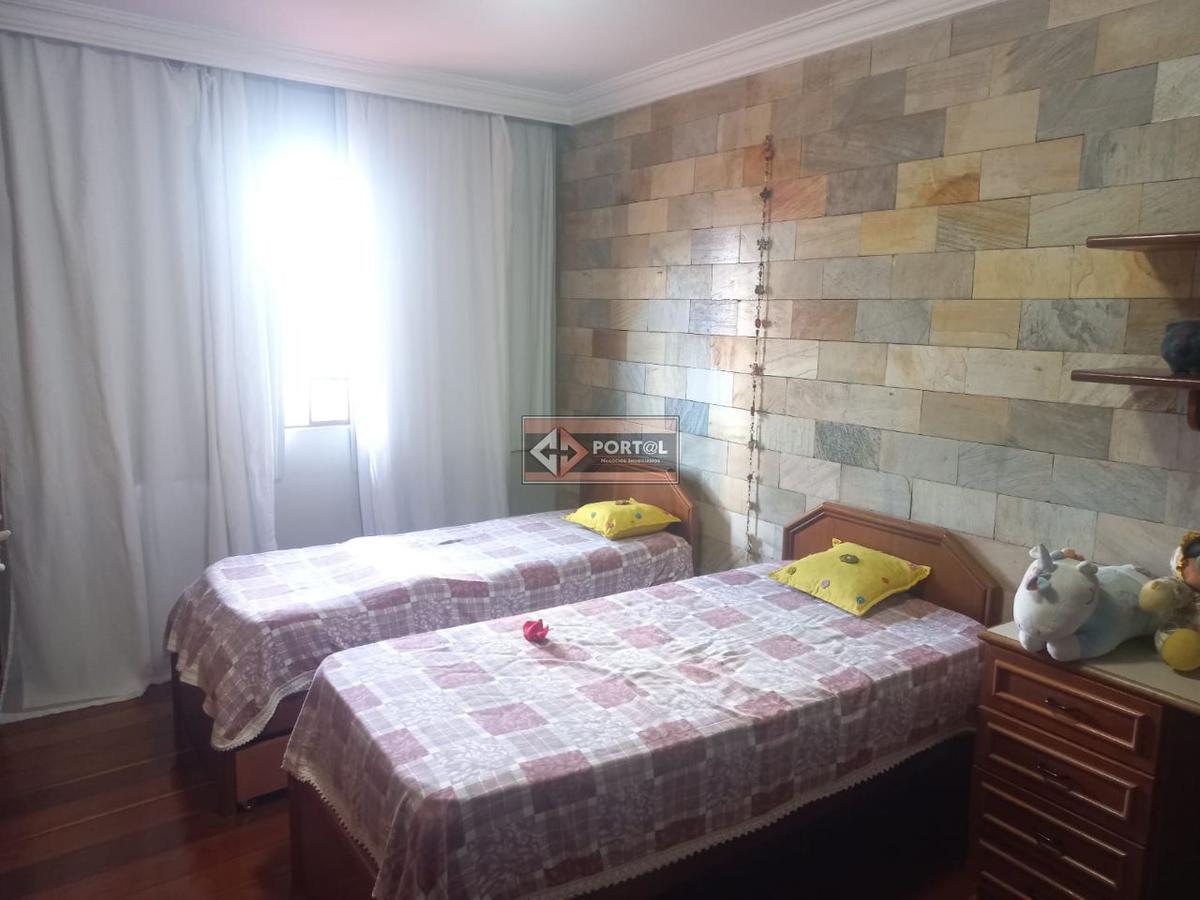 Casa, Vila Clóris, 4 Quartos, 5 Vagas, 1 Suíte