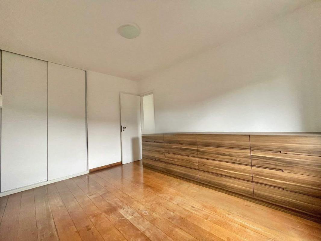 Apartamento, Vila Paris, 4 Quartos, 2 Vagas, 1 Suíte